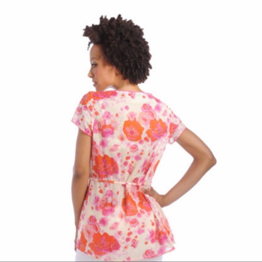 ❌ SOLD❌ Isaac Mizrahi Pleat Detail Self Belt Top - Picture 5 of 8
